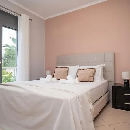 La Vie Holiday home